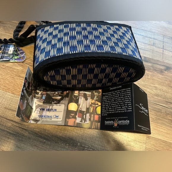 Tatami Saraye Chic Black, Blue and Tan Women's Shoulder Bag - Picture 6 of 11